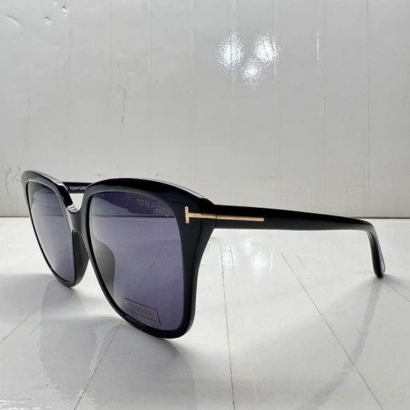 Tom Ford Faye -02 TF788 Sunglass main image 4